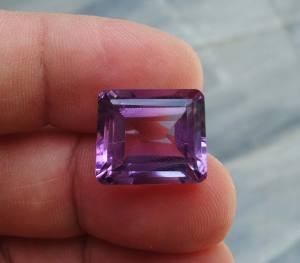 PY Beauty+++ ร้านนี้ขายแต่ของแท้ค่ะ+++ พลอยอเมทิสต์ ( Natural Amethyst ) 15.00 กะรัต อัญมณีเดือนกุมภาพันธ์ น่าสะสมค่ะ