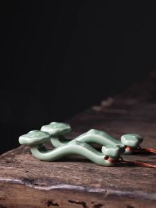 Sacesr TeaLongquan Celadon Ruyi Ornament Traditional Chinese Artistic Decor for Tea Ceremony and Collection Home Furnishings Z4K2H