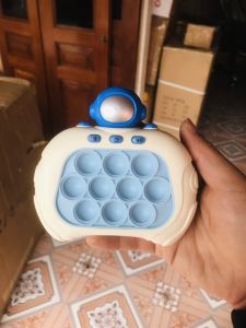 Đồ chơi Pop it điện tử thế hệ mới máy chơi game popit nhiều level có đèn nhạc luyện tay mắt phù hợp mọi lứa tuổi