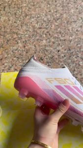 World Cup F50 Slip-on football shoes for men teenagers students women with studs and long spikes for competition and training
