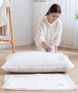 ปั๊มถุงเดินทางสุญญากาศไฟฟ้าสำหรับกระเป๋าสุญญากาศแบบใช้ซ้ำได้ชั้นวางแบบประหยัดเนื้อที่เครื่องปิดผนึกสุญญากาศที่ใช้สำหรับจัดระเบียบเสื้อผ้าที่มีประโยชน์