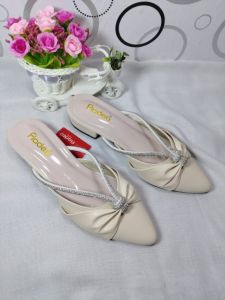 Sepatu sandal wanita kekinian termurah/sandal wanita hak slip on 3cm mutiara pita 04
