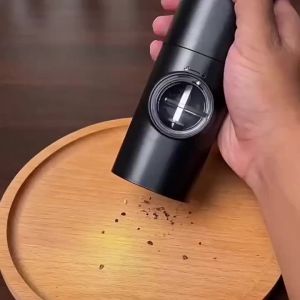 Máy xay muối tiêu điện tử điều chỉnh độ thô chính xác thiết kế dễ dàng nạp lại máy xay tiêu đa năng cho nhiều loại gia vị