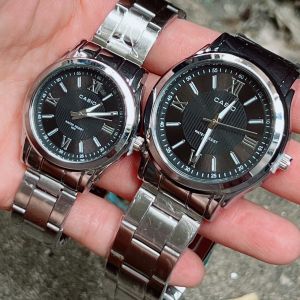 Watchhiend นาฬิกาข้อมือคู่รัก ได้สองเรือน หน้าปัดขนาด 3040 มม. มีวันที่ สายเลท ตัดสายได้ พร้อมกล่องคาสิโอ้แถมฟรี พร้อมส่ง