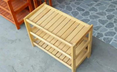 Kệ giày dép gỗ cao su màu tự nhiên ngang 60cm