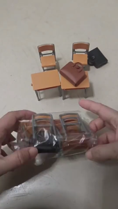 Thu nhỏ bàn học Mô hình đồ nội thất cho 1/12 dollhouses trường lớp học cảnh hiển thị phụ kiện thực tế decors