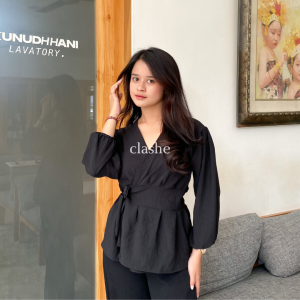 Blouse Wanita Atasan Kimono Lengan Panjang Crinkle Airflow Anti Lecek Korean Style Kekinian Terbaru Ootd Stefany Top by Clashe
