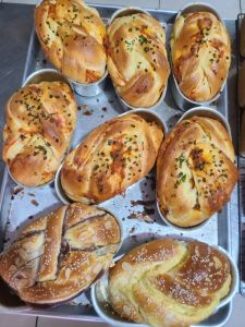 1 Ổ Bánh mì hoa cúc nhân Khoai Môn - 350gam