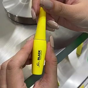 BLACK MATT EYELINER อายไลเนอร์ 4.5 G อายไลเนอร์ลิควิด เนื้อแมท เส้นบาง กันน้ำ กันเหงื่อ