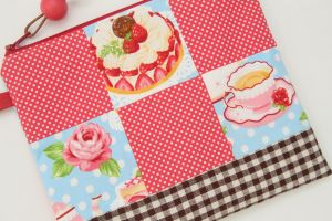 Handmade Pouch – Retro Vintage Cute Patchwork Style - Cake