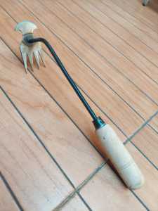 Alat Pencabut Rumput Liar Stainless Cangkul Kecil Berkebun Besi Garu Cangkul/Garuk Rumput Liar Taman