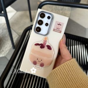 MrHaHa Leather Case For Samsung S24 Ultra S23FE S23 Ultra A11 A12 A13 A14 A15 A22 A32 A52 A72 A23 A33 A53 A73 A34 A24 A35 A55 A03 A04 A06 A16 A20 A30 A21 A30 A50 4G 5G 3D Jelly Cat Doll Colorful Simple Retro Style Leather Case Shockproof Phone Cases