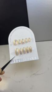 【HANDMADE+Free Glue】Short Oval Press on Nails Explosive Gold and Silver Sequin Cats Eye Artificial Nail Phototherapy Fake Nail Patch Nails Reusable