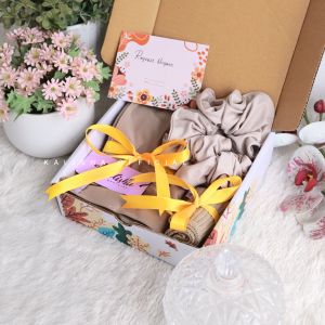 Hampers Hijab / Hampers Jilbab / GiftBox / Birthday / Hampers Kado By Kalishaofficial