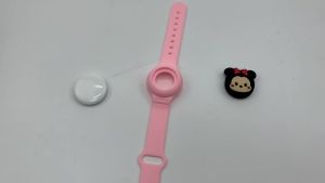 Vòng đeo tay AirTag Trẻ em Dây đeo cổ tay airTags dành cho trẻ em Dây đeo đồng hồ có thể điều chỉnh cho trẻ mới biết đi Vỏ ẩn chống thất lạc Silicone thân thiện với trẻ em cho bé trai (Xanh lá Xanh dương)