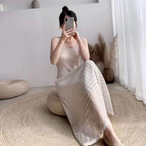 JayJayfashion 2186 พร้อมส่ง ชุดเดรสสายเดี่ยวเข้ารูป มีตะเข็บช่วงเอว ปรับสายไม่ได้ ผ้าไม่บาง ผ้าโปร่งช่วงล่าง กระโปรงเอบาน