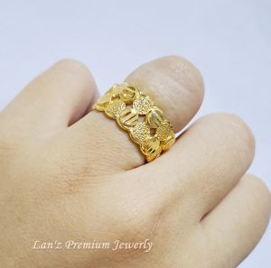 Cincin Wanita Polos Motif 239 Titanium 24 K (Emas)