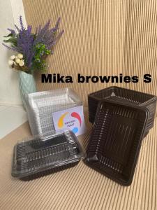 MIKA BROWNIES/KOTAK BROWNIES/BENTO BOX SUSHI KUE/KOTAK MIKA BROWNIES/MIKA PLASTIK BROWNIES/MIKA PLASTIK KUE SIZE SM& L ISI 25 SET WADAH+TTP FOOD SAVE TERMURAH