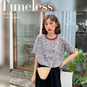 QDshop เสื้อยืดลายดอกไม้ทั้งตัว มีทั้งคอวีและคอกลม มาพร้อม 2สี เขียวกับแดง สวมใส่สบายในวันพักผ่อน น่ารักสุดๆ