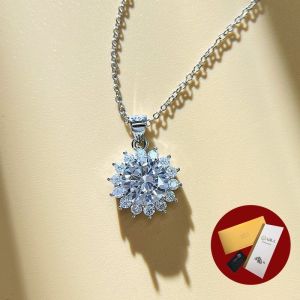 Diamcity (Free Gra Certificate) Kalung Bunga Matahari Moissanite Liontin Bunga Matahari 3 Karat untuk Wanita