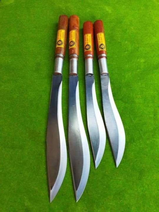 มีดเดินป่าอรัญญิกใบแหลม ด้ามไม้สวยงาม คมนาน