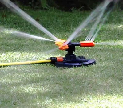 Holman%203-Arm%20Rotating%20Sprinkler%20-%20Image%202