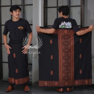 Sarung BATIK MODEL  terbaru Dewasa Polos - Hitam/Putih SARUNG TERBARU MERK WAJADA