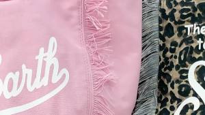 New large-capacity fringed canvas tote bag perfect for beach vacations as a handbag or for commuting