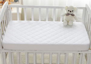 3-in-1 solid wood crib cradle Multi-functional childrens newborn removable splice mattress