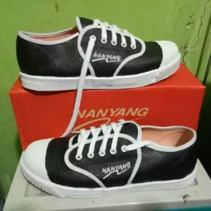 PROMO TERLARIS!! Sepatu Takraw Nanyang Thailand Warna Coklat Putih Hitam/Hitam Putih BISA COD