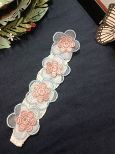 Băng đô turban hoa thêu cho bé gái màu trang nhã được làm thủ công chất thun co giãn tốt bé không khó chịu khi đeo