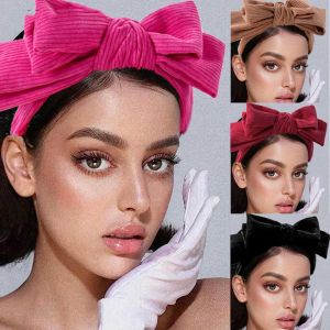 QIWANBA19 ผ้าลูกฟูก โบว์คาดศีรษะ ความกว้างกว้าง ใหญ่มากๆ โบว์ผูกผม ของขวัญสำหรับเด็ก ชุดคลุมศีรษะ ที่คาดผมล้างหน้า สำหรับผู้หญิง