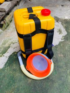 Tangki Kocor 20 Liter. Panjang 23cm Lebar 20cm Tinggi 80cm beserta aksesoris