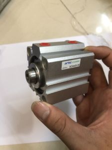 Xi Lanh Compact Airtac SDA40X30 Và SDA40X30B (Loại Không Từ) Ren Trong Ren Ngoài