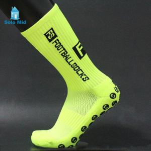 【สินค้ามาใหม่】ถุงเท้าเตะฟุตบอลซิลิโคนใส่ได้ทั้งชายและหญิงกันลื่นสำหรับอุปกรณ์กีฬาใส่ Latihan Sepak Bola ใส่สบาย