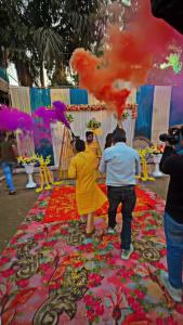 Wedding Party Indoor Ice Pyrotechnic Cold Pyro Machine Fountain Hand Held Fire Shooter Birthday Sparkler Stage Spark Bride