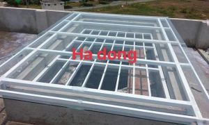 ( Khổ cao 1m22 x dài 1m dày 8 zem)Tấm tôn nhựa lấy sáng phẳng poly màu trong suốt