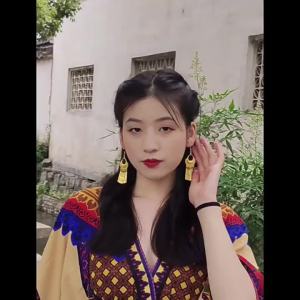 ต่างหูพู่สีทองสไตล์วินเทจสไตล์ชนเผ่าต่างหูแบบยาวสไตล์โบราณแมทช์ลุคง่ายสำหรับผู้หญิง