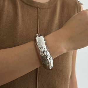 BAIXL Fashion Round Wide Pattern Spring Bracelet Premium Niche Hand Jewelry Elegant Irregular Metal Hand Chain Women