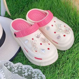 [Free Shipping] WomenS Summer Outdoor Fashion New Croc Shoes Sweet Crystal Rhinestone Closed-Toe Beach Shoes Thick-Soled Student Shoes