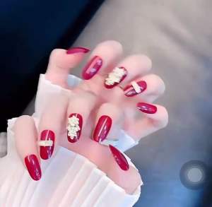 (WITH GLUE) 24PCS Fake Nails Burgundy Diamonds INS long design Wearable Detachable 24片酒红一字鑲钻INS风长款指甲片可穿戴可拆卸