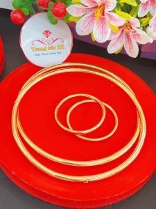 Kiềng cưới chạm đủ kiểu chuẩn màu 24.k