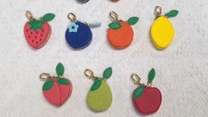 Fruit Shape Banana Shape Coin Purse Mini Key Bag Cute Strawberry Fruit Keychain Zipper Keychain PU Leather Pendant Women