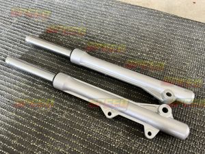 กระบอกโช้คหน้าเดิม พร้อมแกน W110i-W125 เซ็ตน้ำมันมาพร้อมใส่