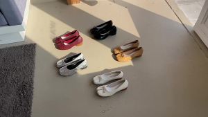 Giày nữ gót chunky móng heo chia ngón Feng Liya mẫu mới 2024 Giày bệt da ballet bán chạy phù hợp với váy