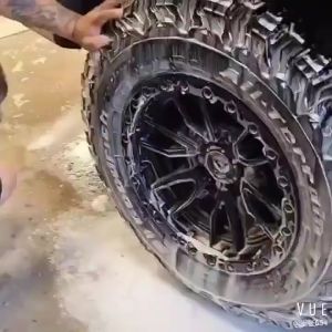 High Quality Steel Wire Long Handle Car Wheels Cleaning Brushes Tyre Hub Wheel Cleaning Rims Brush Soft Bristle Tayar