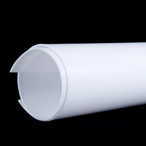 ฟิล์ม PTFE สีขาวขนาด 500*250*0.5 มม. แผ่น PTFE ทนทานต่ออุณหภูมิสูง สำหรับการขึ้นรูปด้วยการอัดและการอัดขึ้นรูป