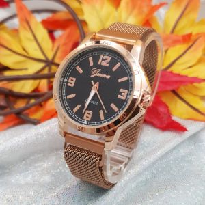 นาฬิกาข้อมือ ผู้หญิง Geneva แบรนด์แท้ สายแม่เหล็ก ปรับเลื่อนได้ ไม่ต้องตัดสาย รุ่น ขอบเลข ( แถมฟรี !! กล่องกระดาษ )