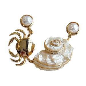 Handmade Alloy Seaside Charm Earrings Asymmetric Shell Crab Drop Design Ear Accessories for Special Event Gift