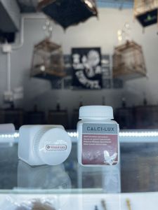 แคลเซียมสำหรับนก calci-lux แบ่งจำหน่าย25กรัม